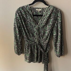 Max Studio Black and Green Leaf Pattern Top with Belt
